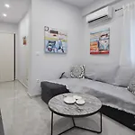 Azalea City Apartment - Vesta Philoxenia